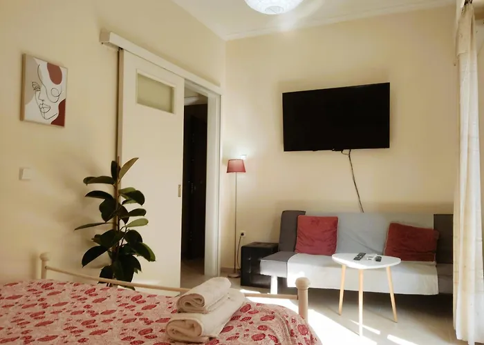 Next To Metro! Bright Apartment With Fully Equipped Kitchen